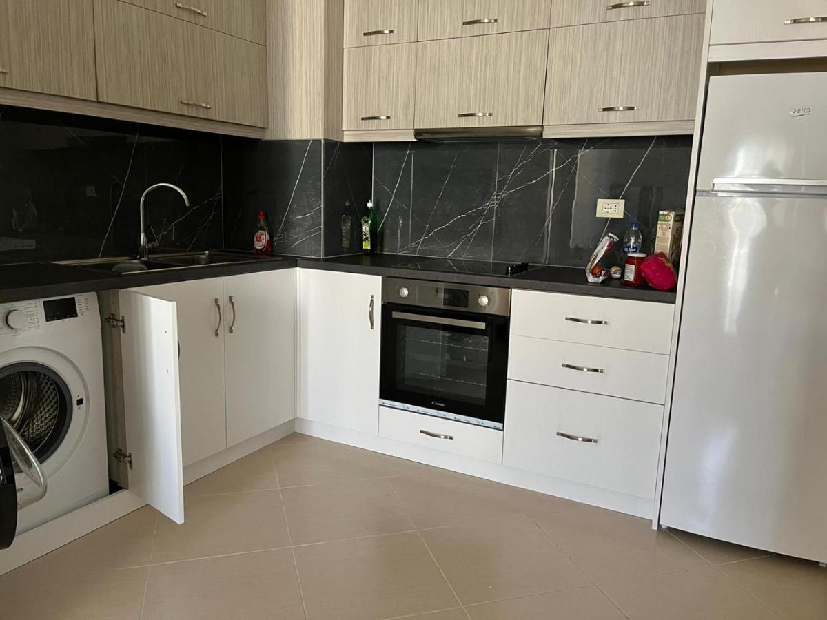 Saranda City Center & Beach Apartament 2 Bed Room Eksteriør billede