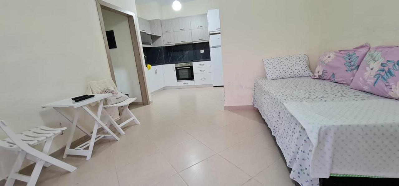 Saranda City Center & Beach Apartament 2 Bed Room Eksteriør billede