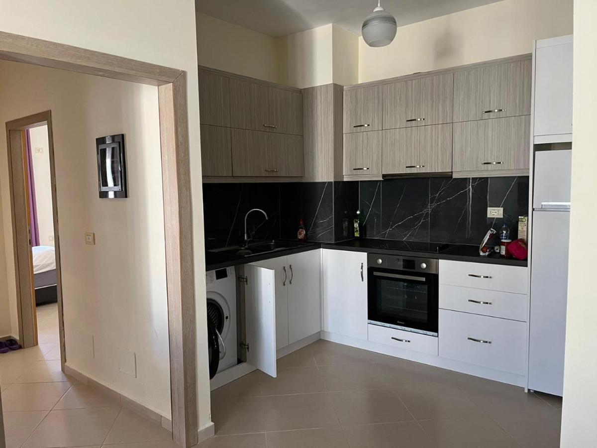 Saranda City Center & Beach Apartament 2 Bed Room Eksteriør billede